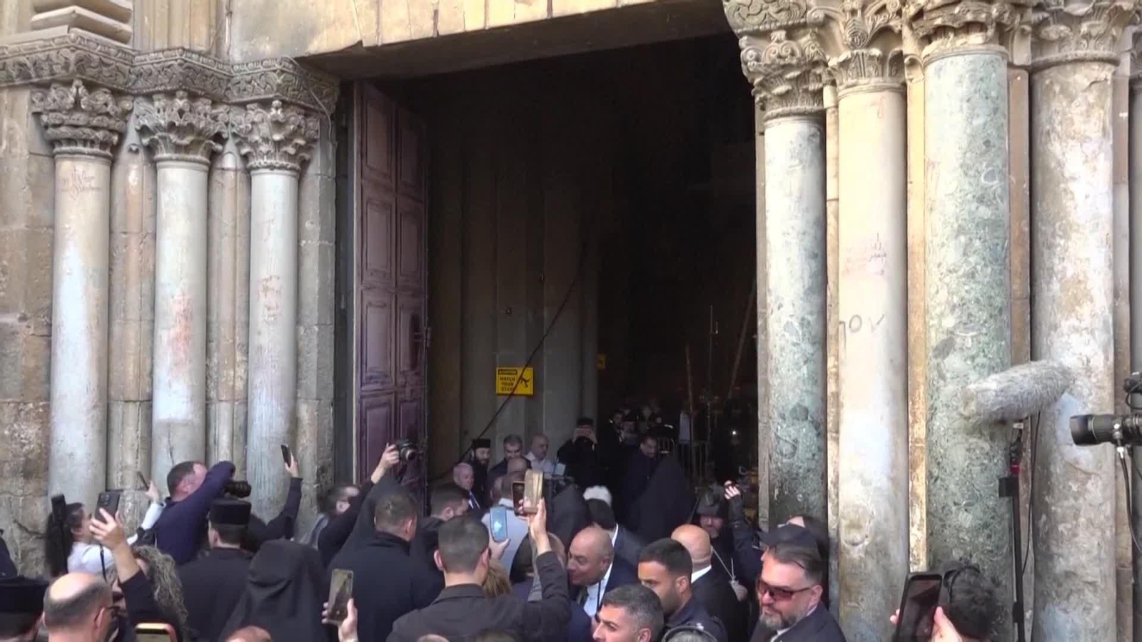 va puertas santo sepulcro