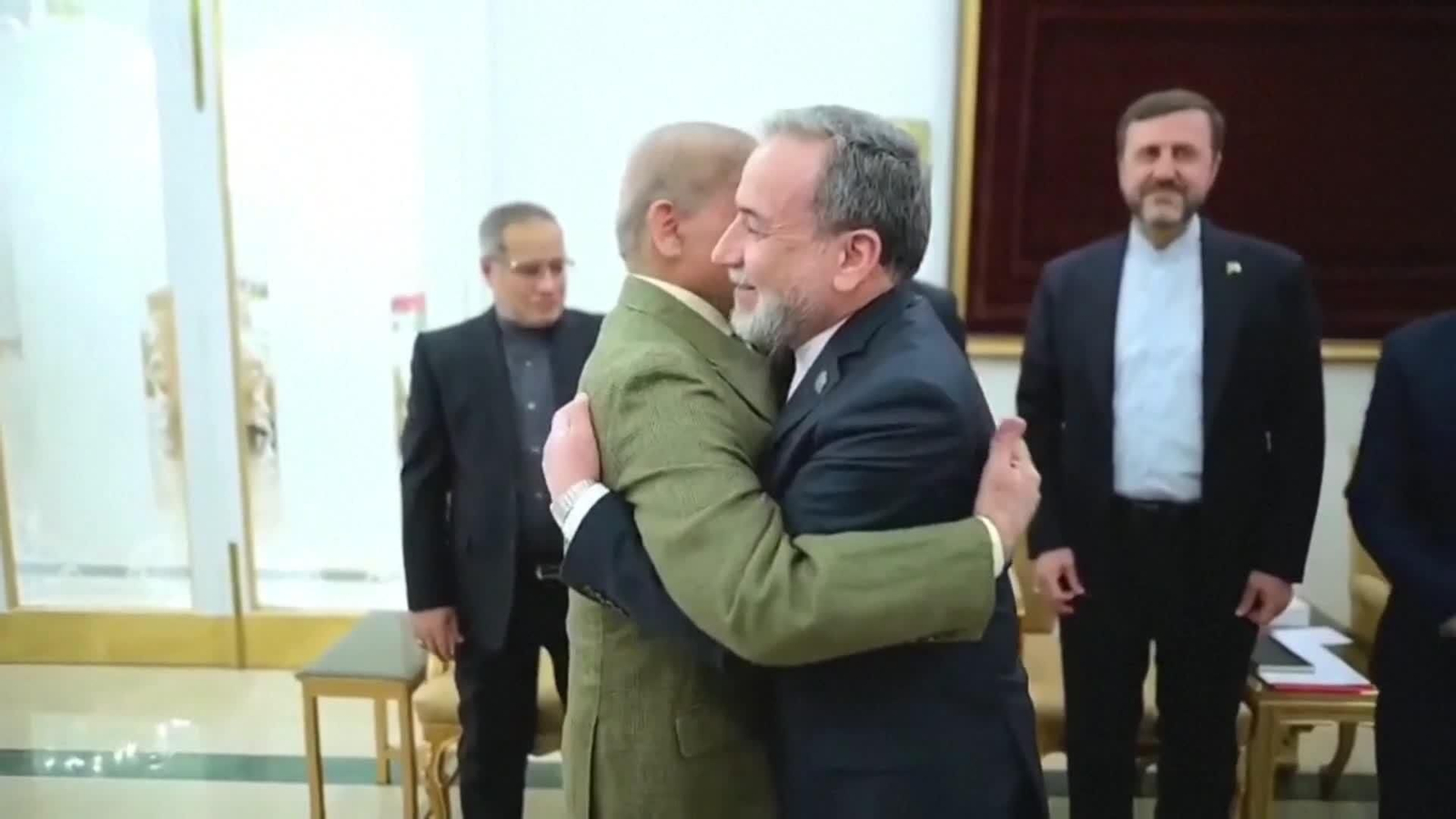 S010-PAKISTAN PRIMER MIINISTRO CON MINISTRO IRAN