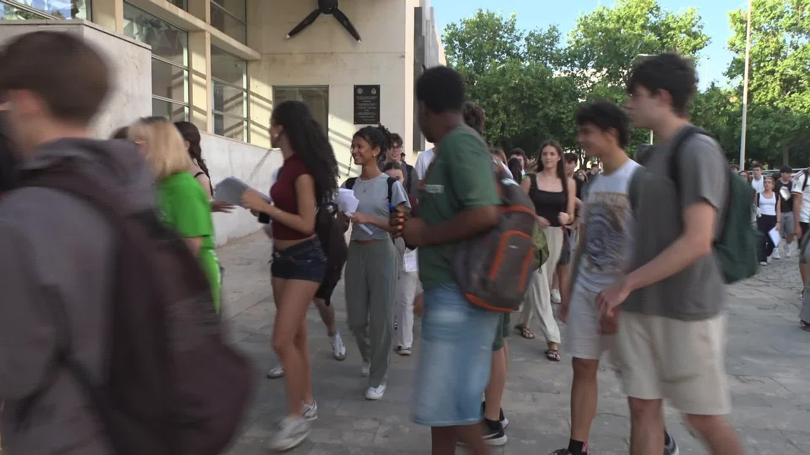 M015-VALENCIA EXAMENES PAU
