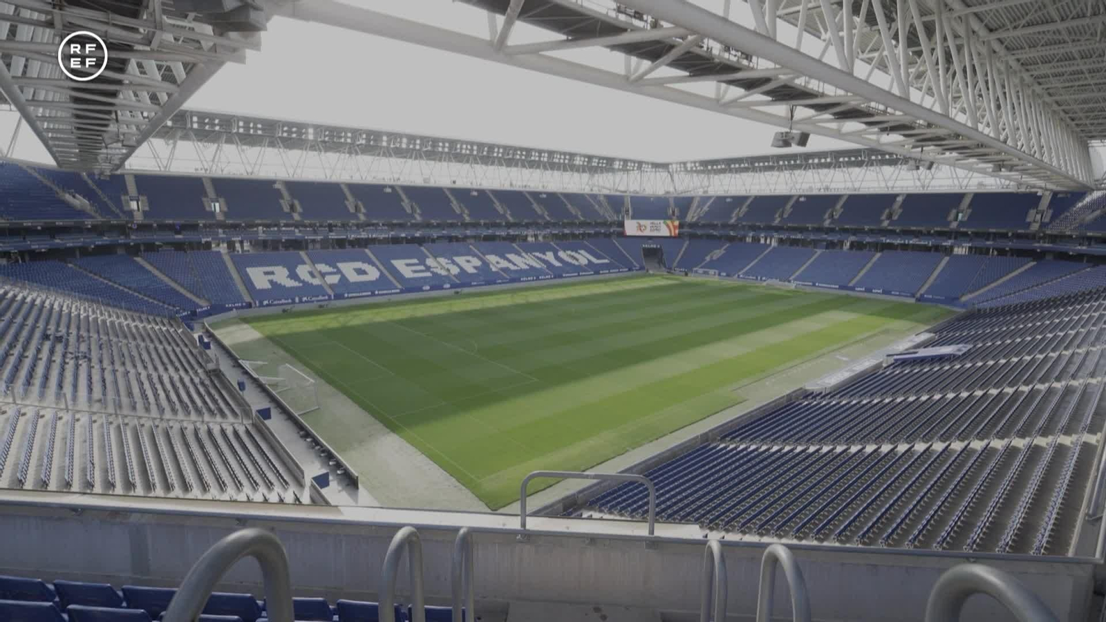 L092-BARCELONA FIFA VISITA ESTADIO ESPANYOL
