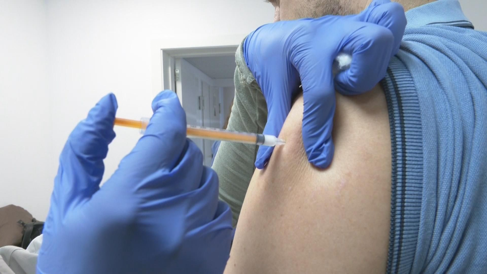 X036 VARIOS HUELGA MEDICOS Y GRIPE frame 17695