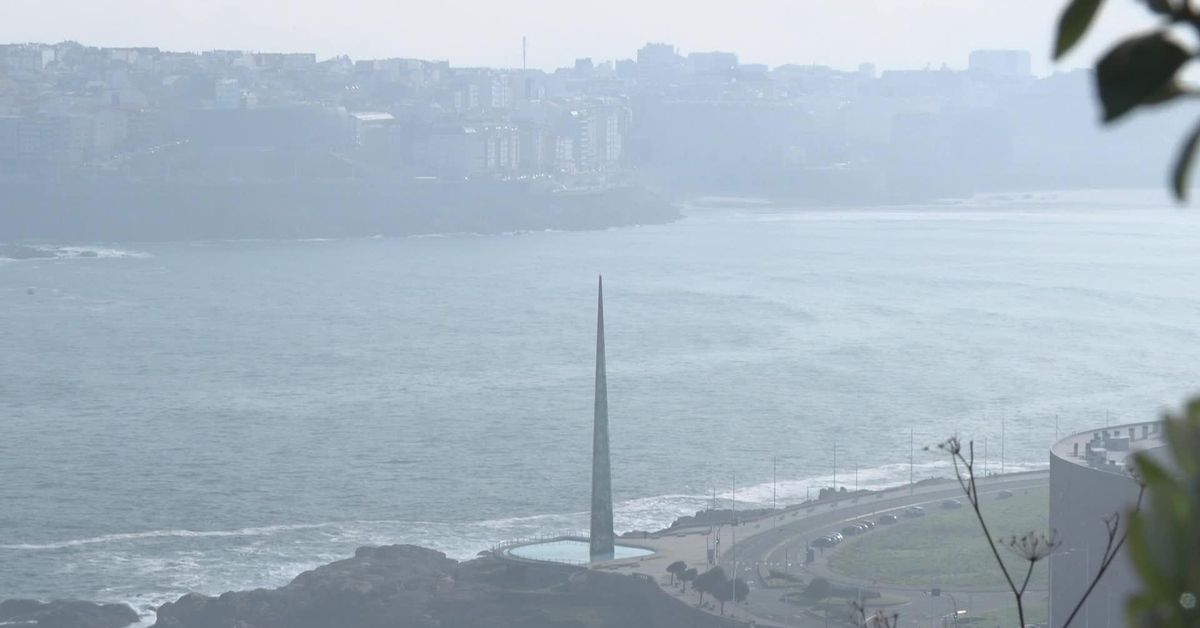 El polvo sahariano empeora el aire de A Coruña a nivel rojo
