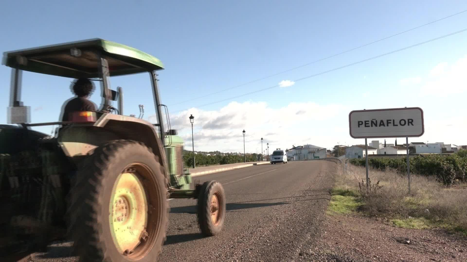 X025-SEVILLA RETIRADA CALLE JUAN CARLOS I PEÑAFLOR