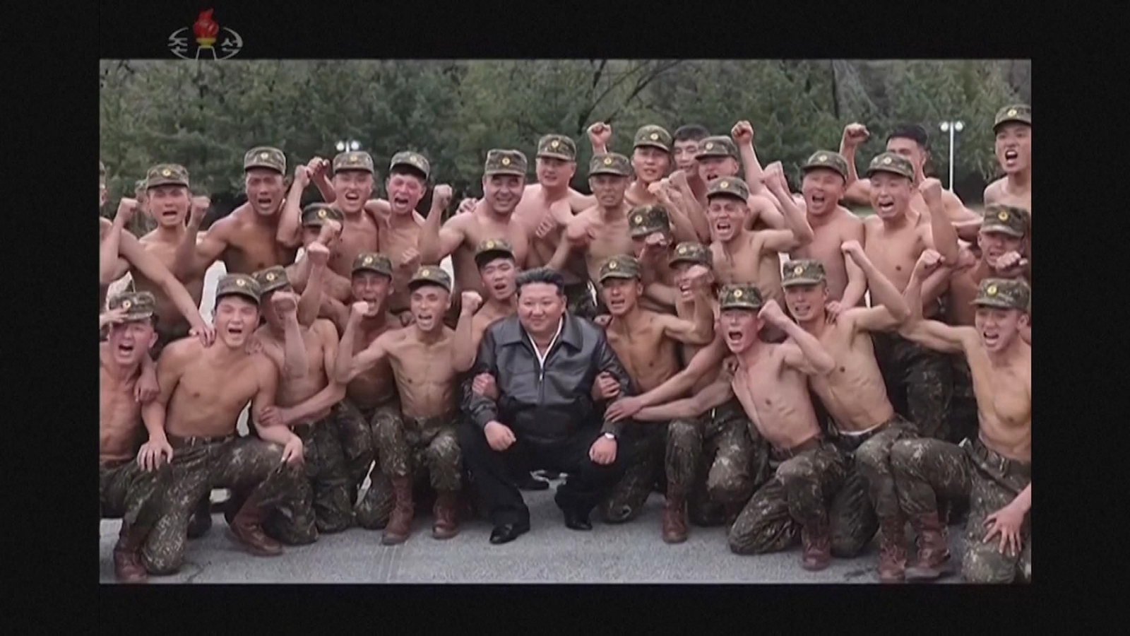 kim jong un con tropas