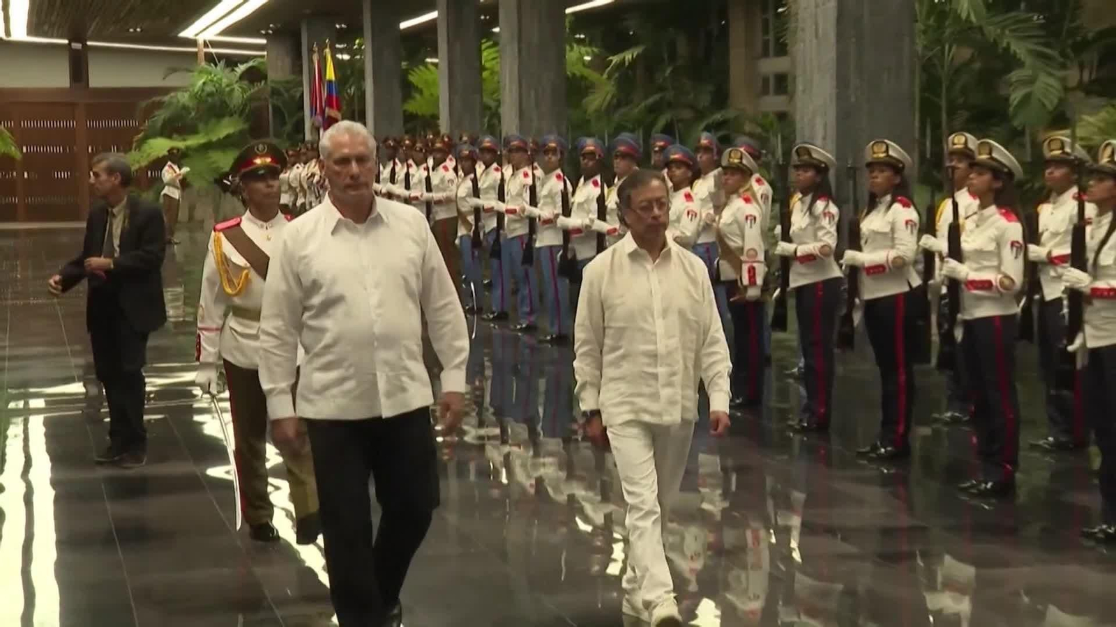 va visita petro a cuba