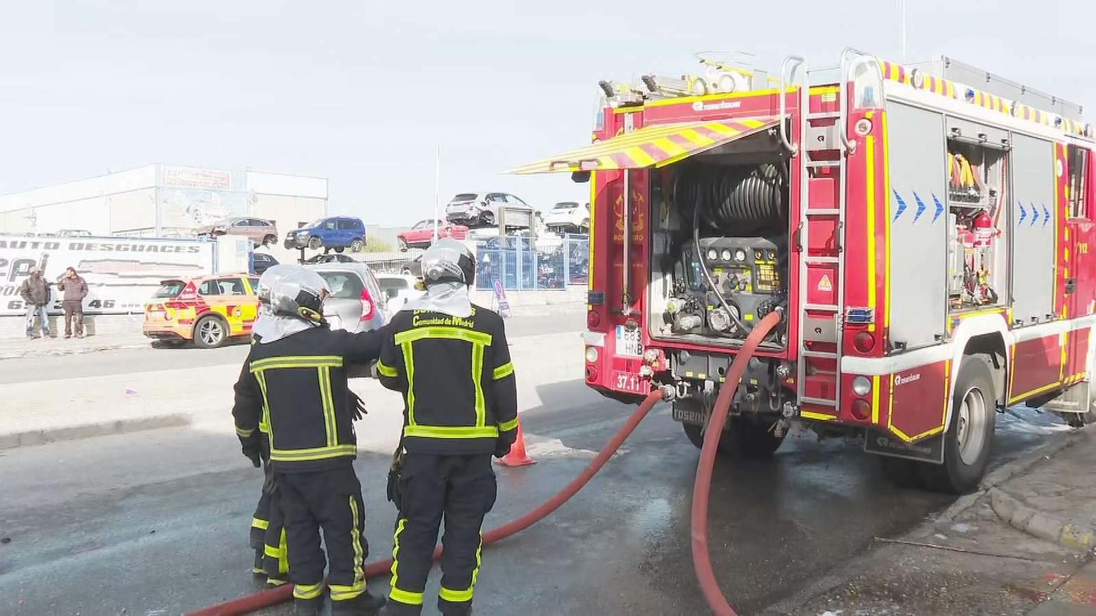 X059 MADRID INCENDIO DESGUACE SAN MARTÍN DE LA VEGA 2 frame 4704