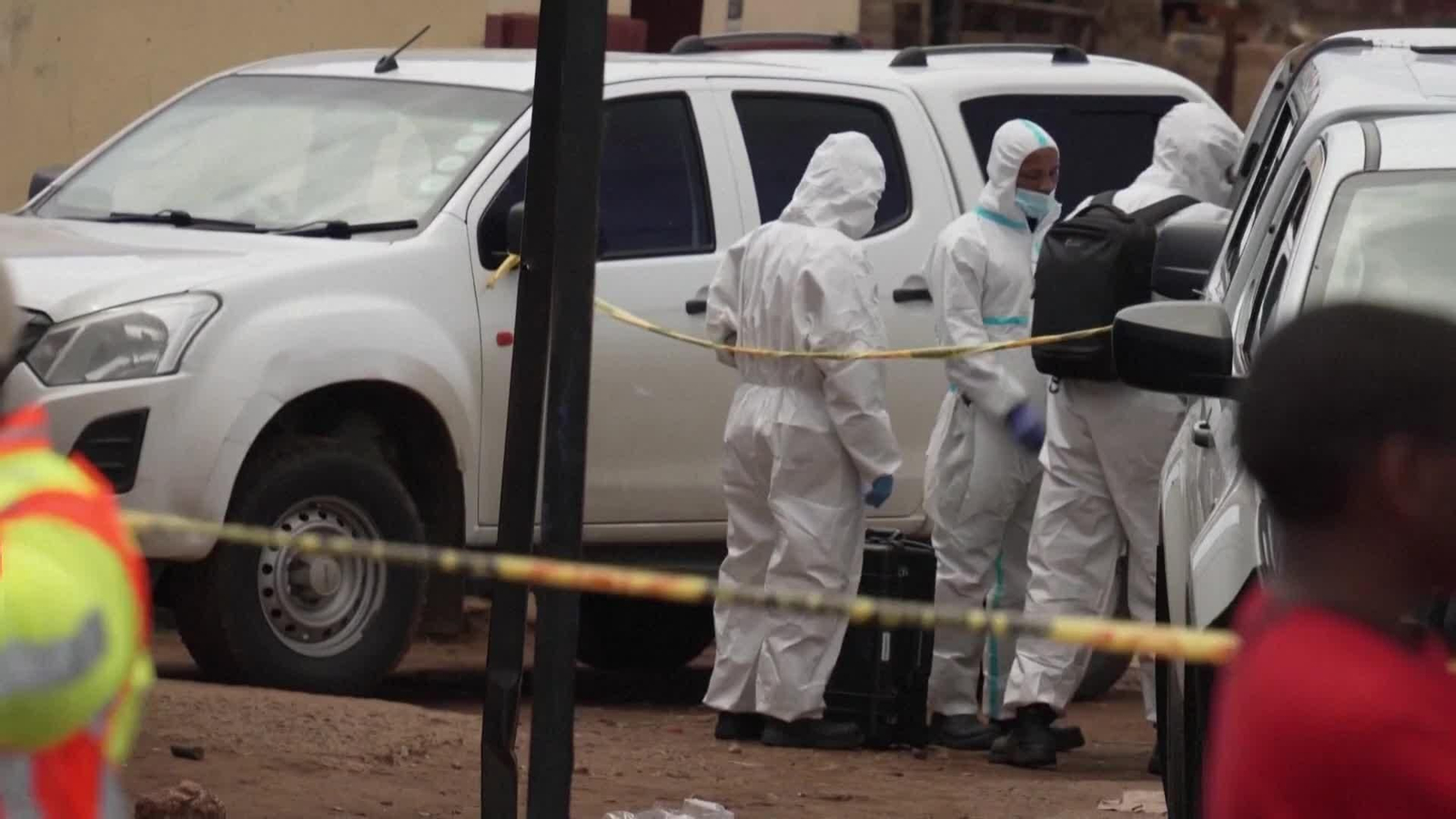 D037-SUDAFRICA 9 MUERTOS TIROTEO