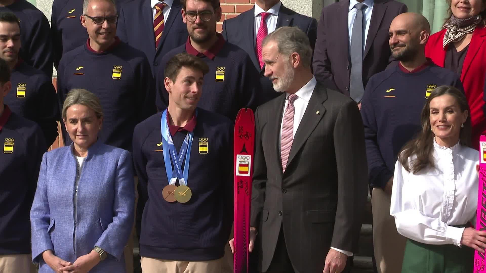 va rey con equipo olimpico