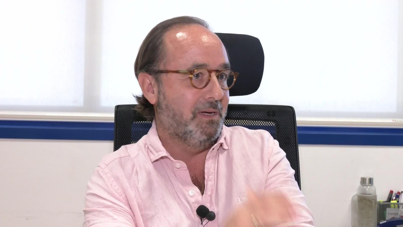M058-VARIOS SIN AMIGOS EN EL TRABAJO