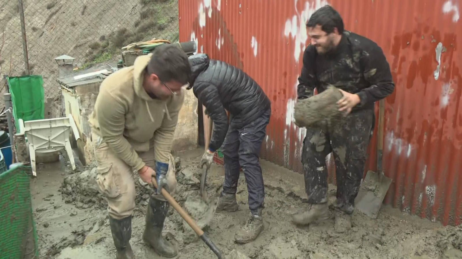 EDI DESALOJADOS VUELVEN A CASA