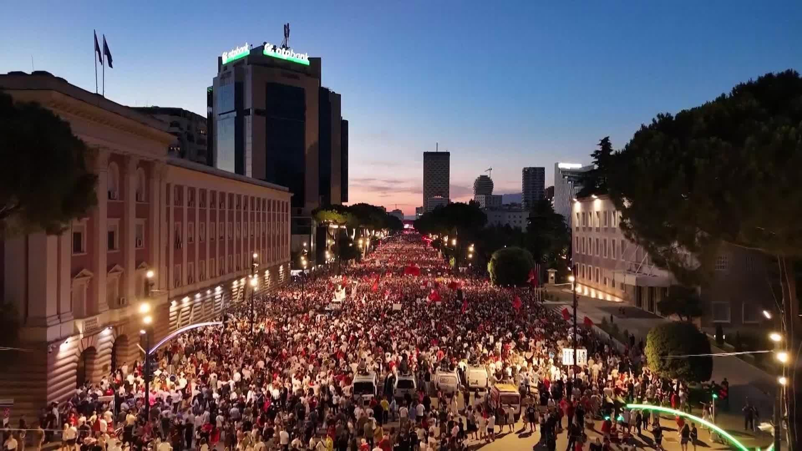 D001-ALBANIA PROTESTA CONTRA RESORT DE LOS TRUMP