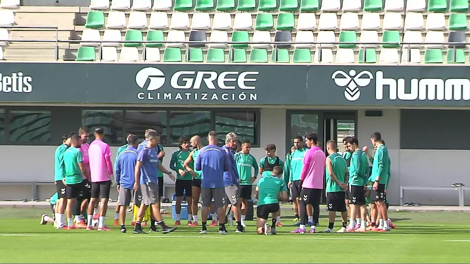 X039-SEVILLA ENTRENO BETIS