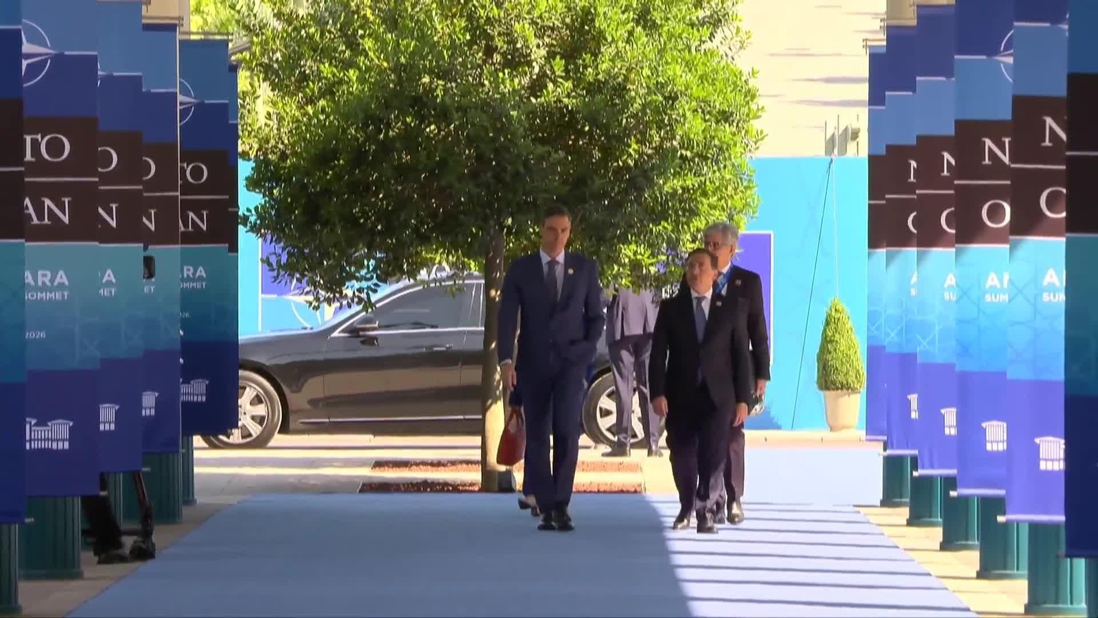 X011-TURQUIA SANCHEZ SALUDO Y FOTO FAMILIA OTAN