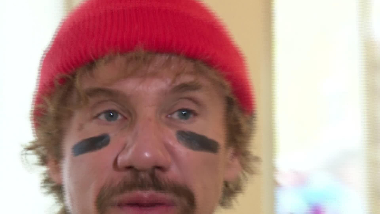 L013-MADRID ENTREVISTA MACACO