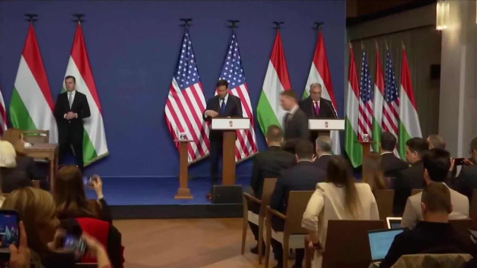 L088-HUNGRIA RUBIO APOYANDO ORBAN