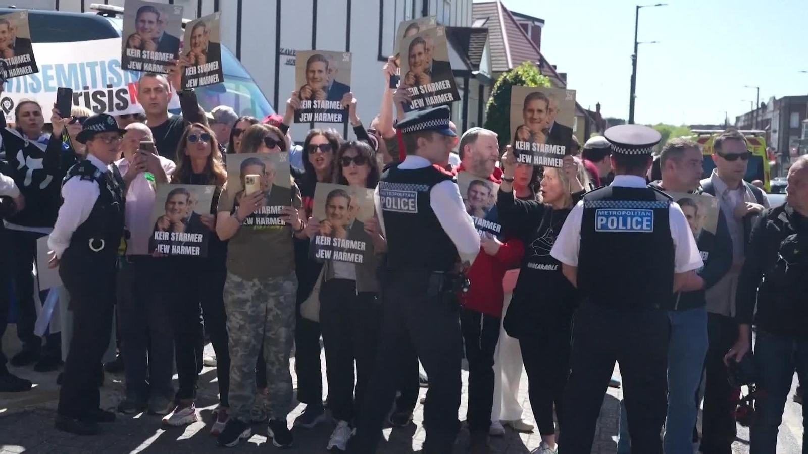 J055-REINO UNIDO STARMER ABUCHEADO