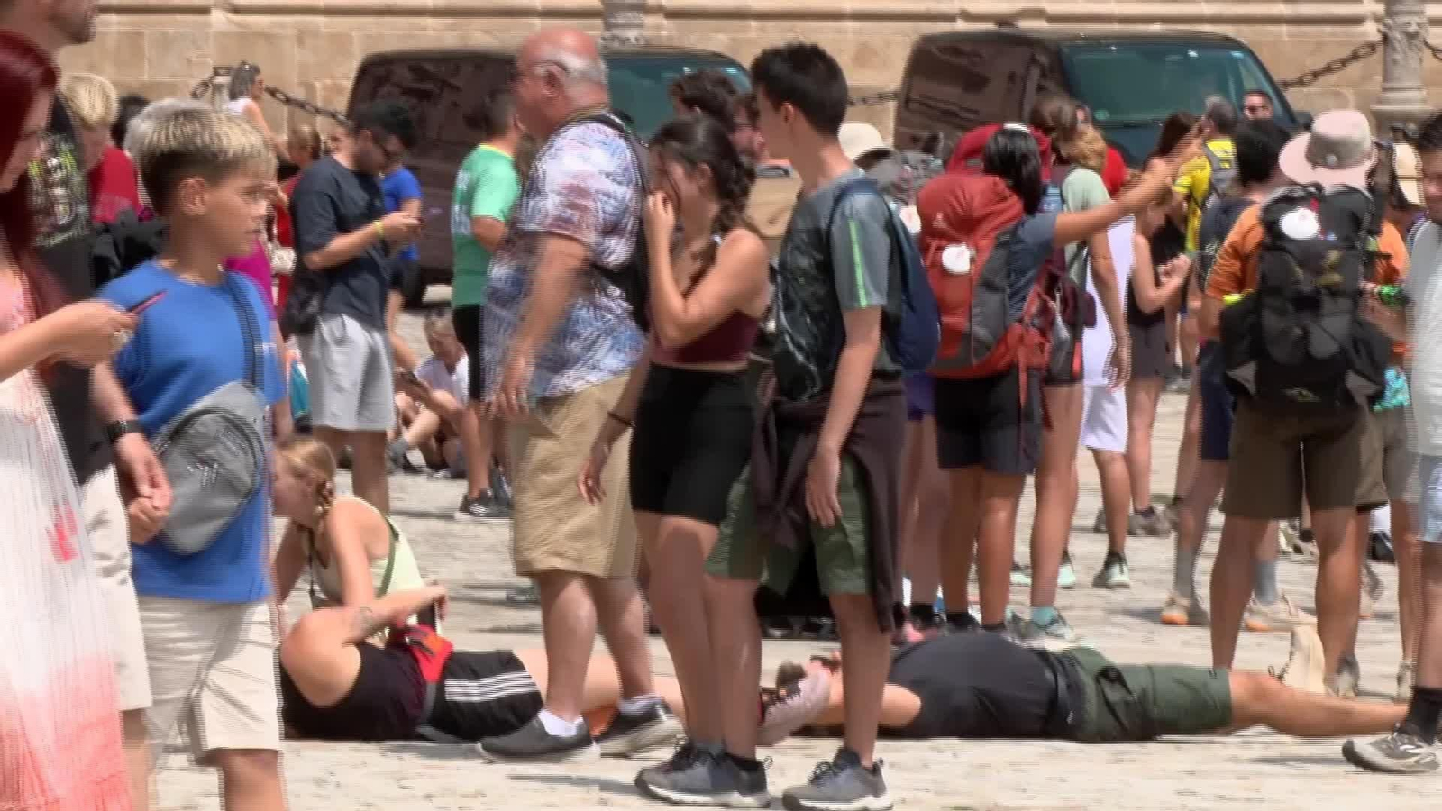 S028-SANTIAGO AMBIENTE DÍA DEL APÓSTOL
