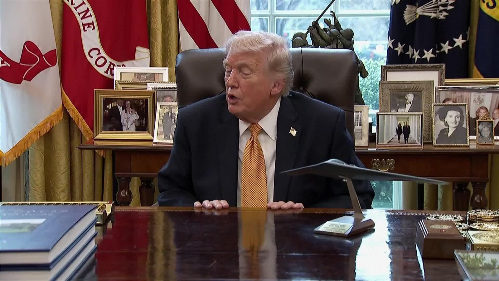 va trump dice que la guerra es una excursion