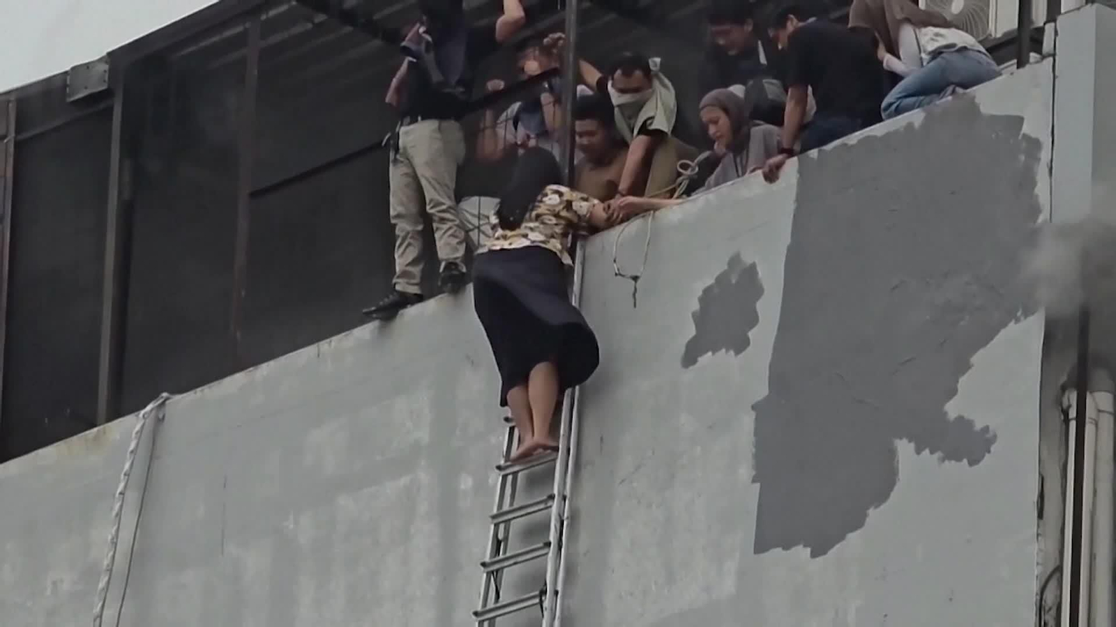 web incendio yakarta