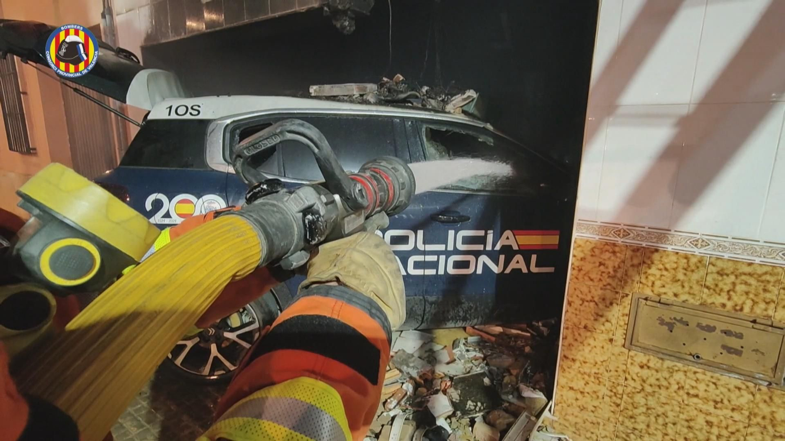 Un coche de Policía choca contra una casa en la localidad valenciana de Alaquàs