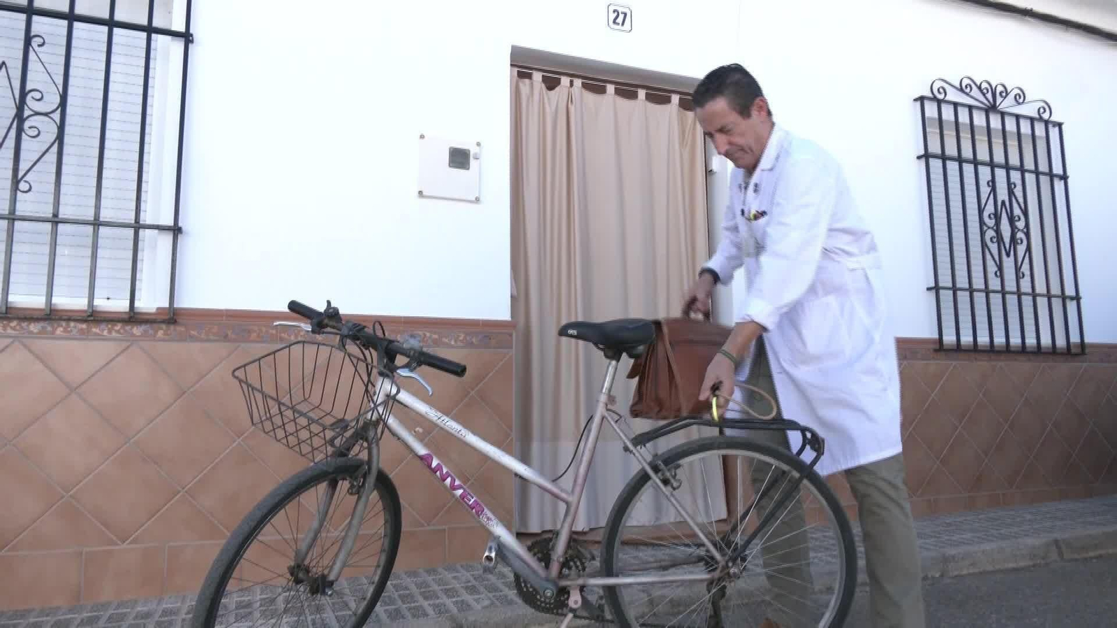 L055-SEVILLA PUEBLO BICICLETAS