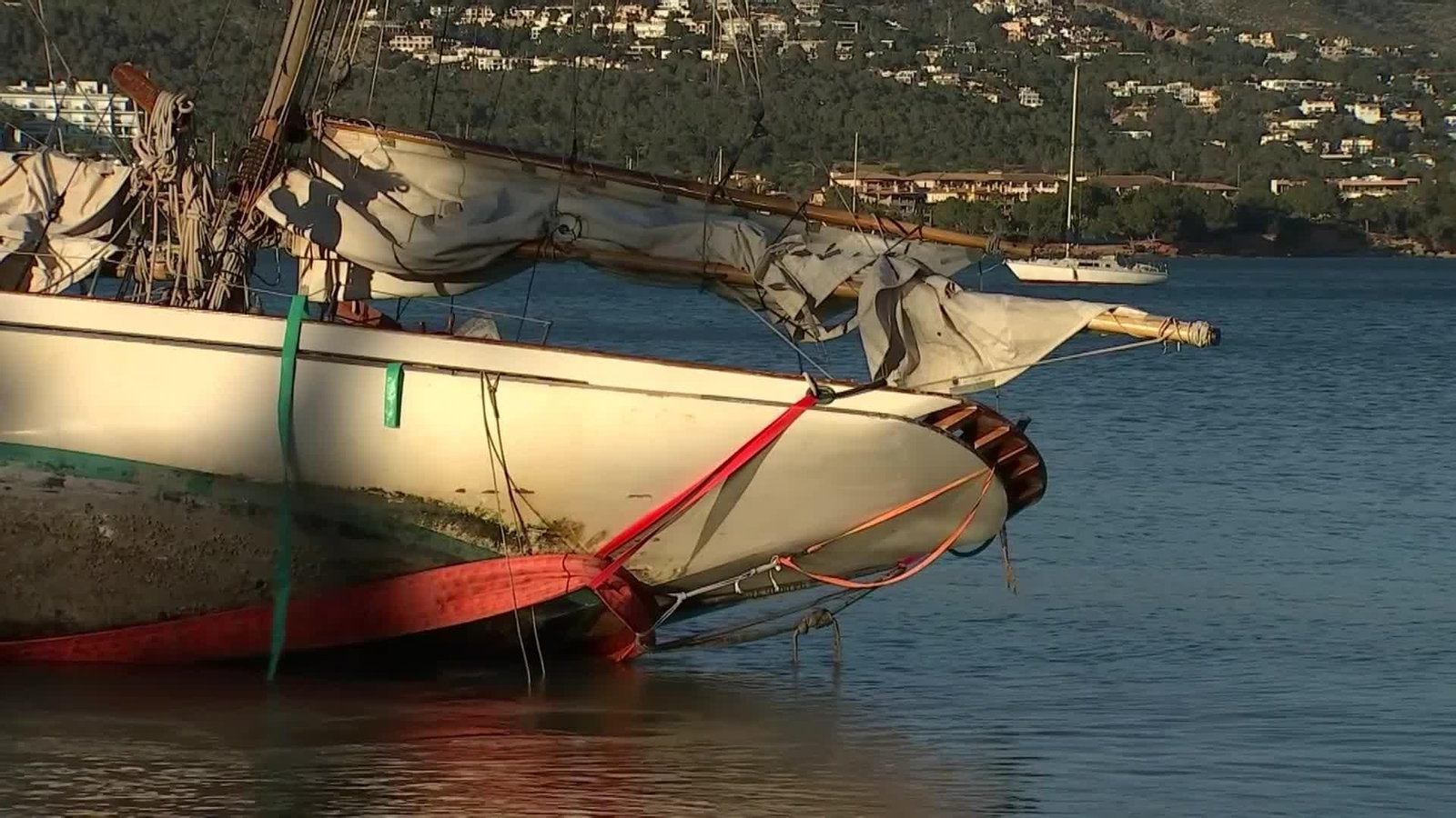 web baleares yates de lujo varados