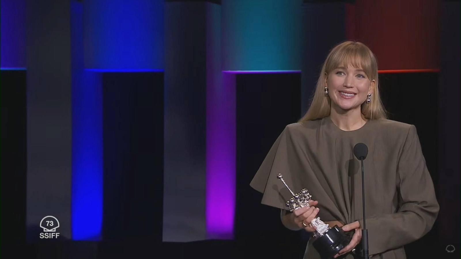 La actriz Jennifer Lawrence recibe el Premio Donostia