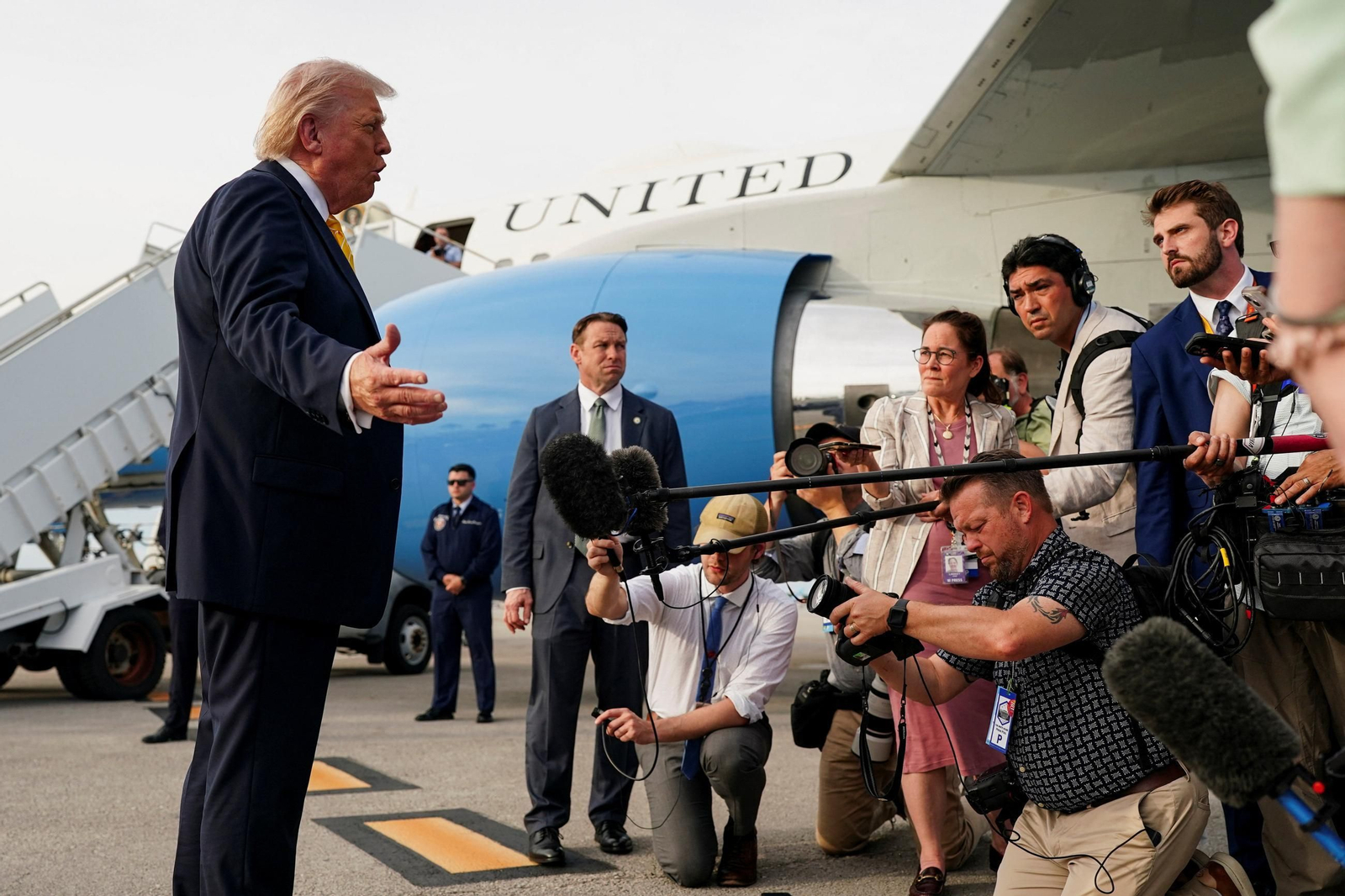 trump florida a medios