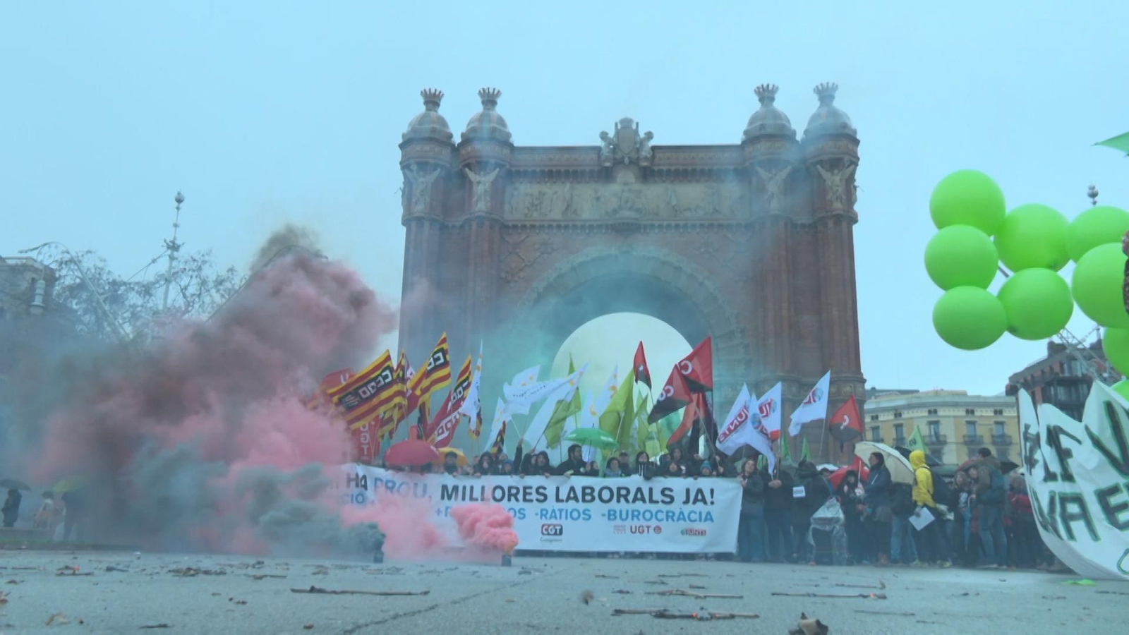 Los sindicatos educativos de Cataluña salen a la calle en defensa del sector