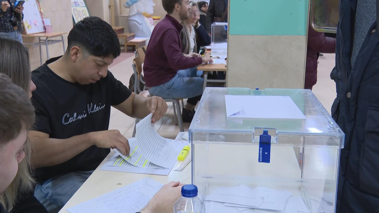 Ambiente votaciones en Zaragoza
