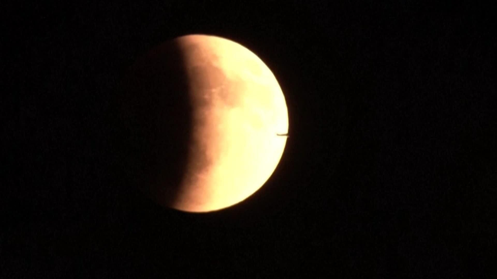 web luna de sangre **SIN APTN NI ENEX**