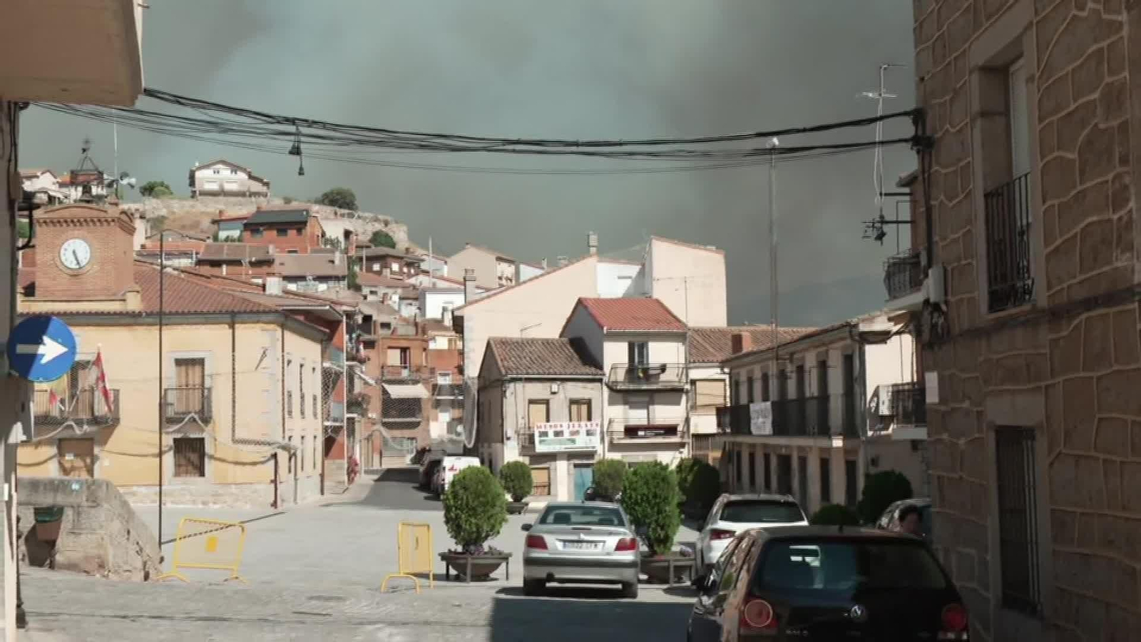 V084-MADRID INCENDIO NAVALUENGA TARDE