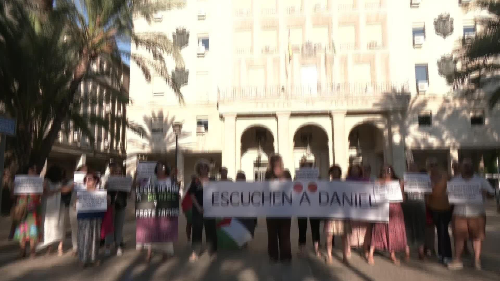 J064-SEVILLA CONCENTRACION JUANA RIVAS