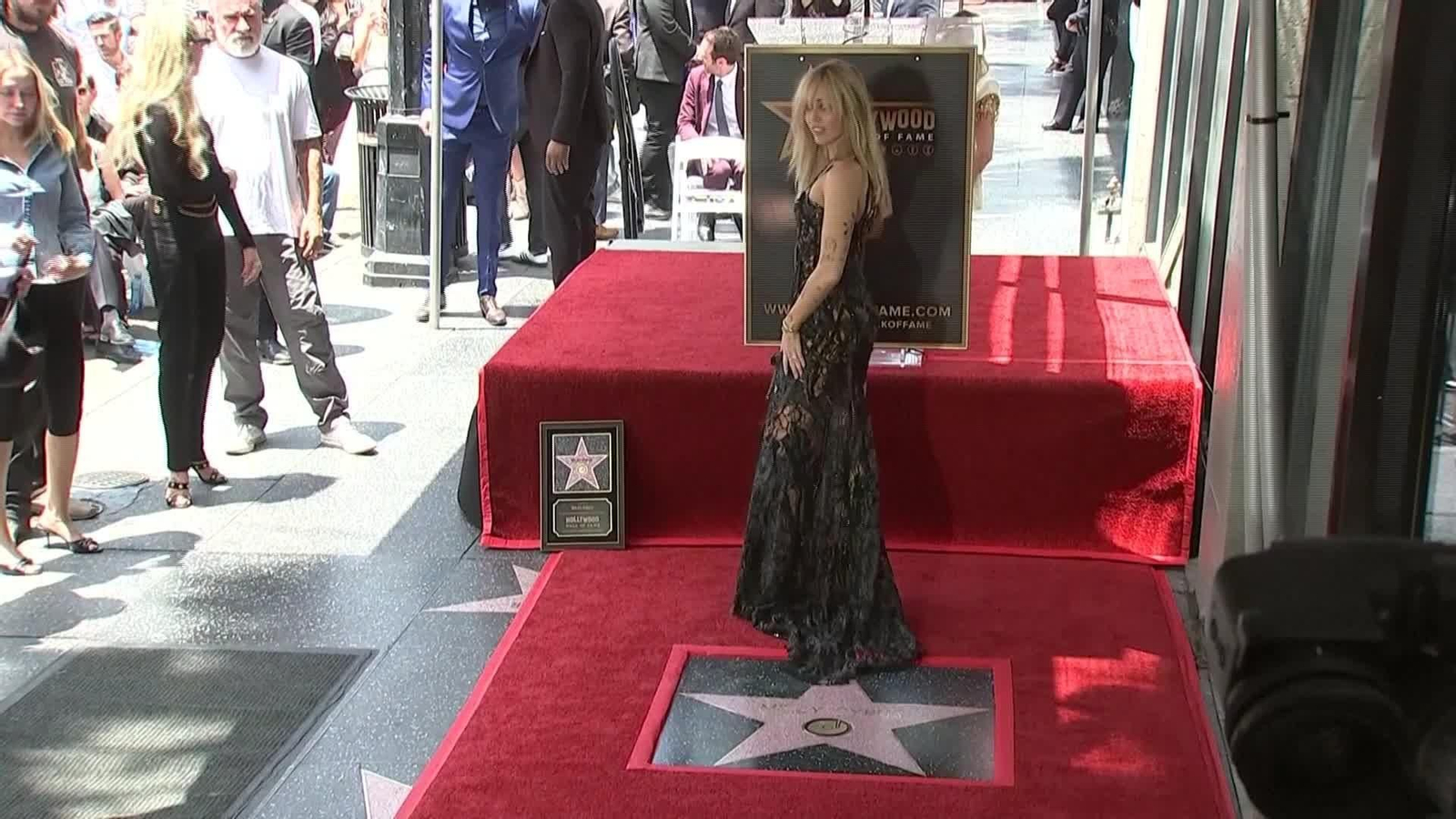 S005-EEUU MILEY CYRUS ESTRELLA PASEO FAMA