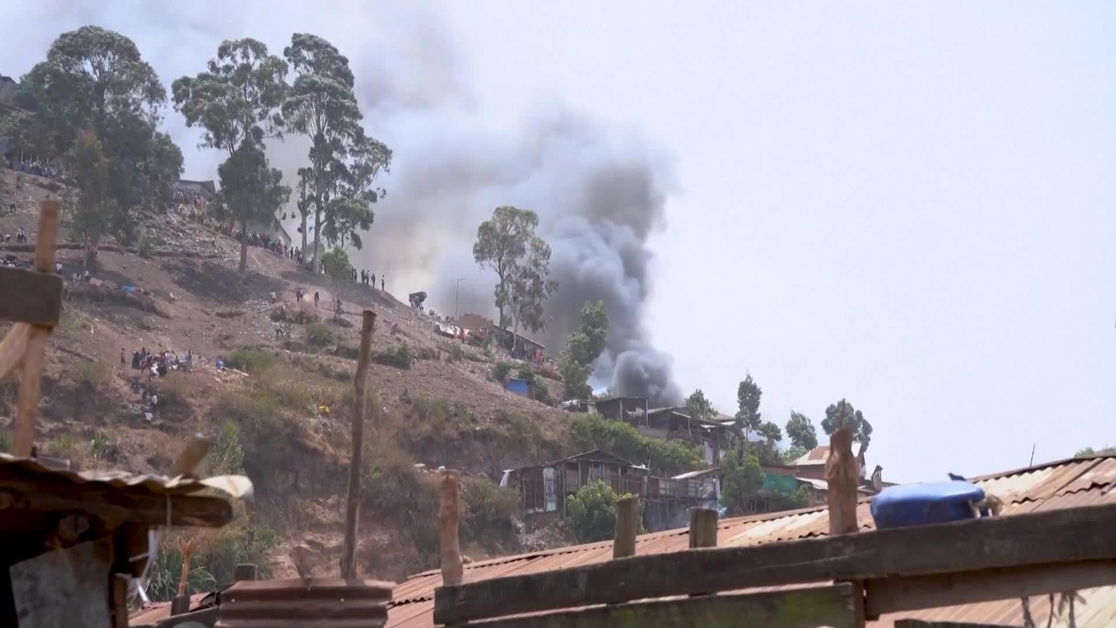 J083-RD CONGO INCENDIO COLEGIO