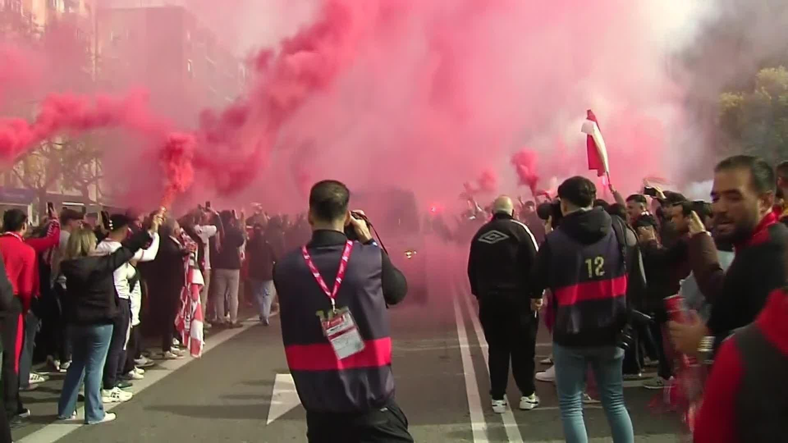 D035-SEVILLA LLEGADA EQUIPOS DERBI