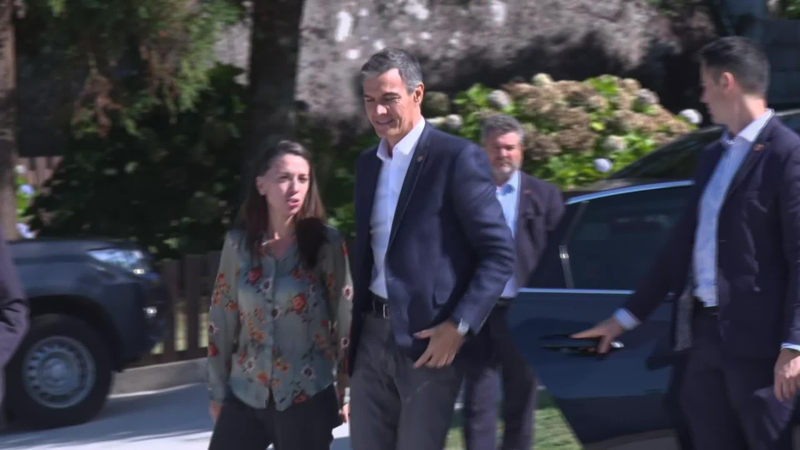 J050-PONTEVEDRA PEDRO SANCHEZ VISITA O GROVE