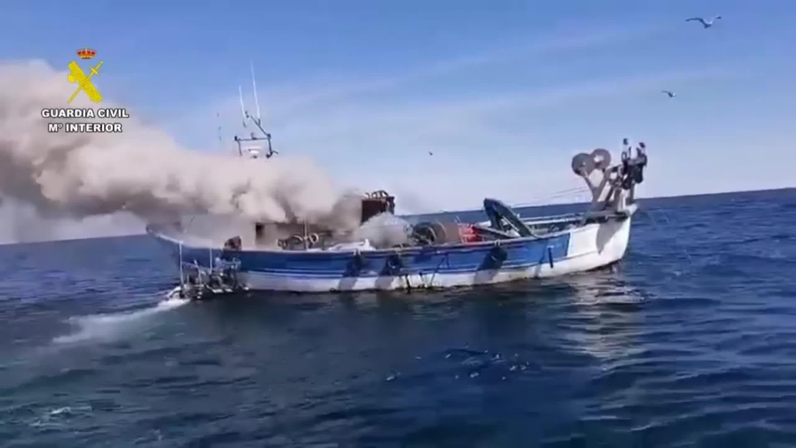 va rescate gc incendio embarcacion