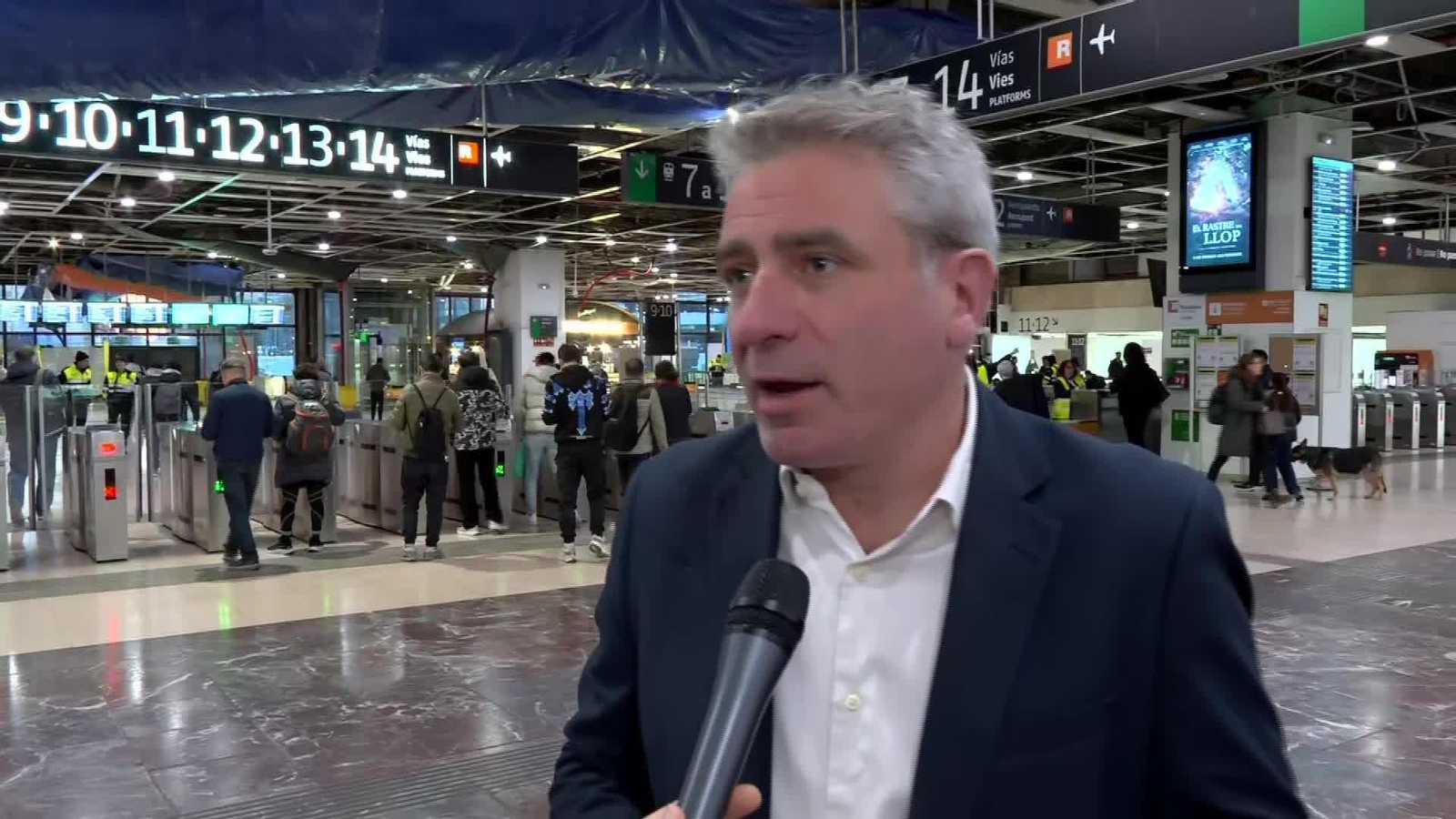 M056-BARCELONA REACCIONES RETRASOS AVE Y RODALIES