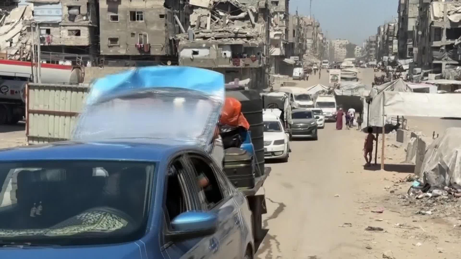 V074-GAZA EXODO PALESTINOS