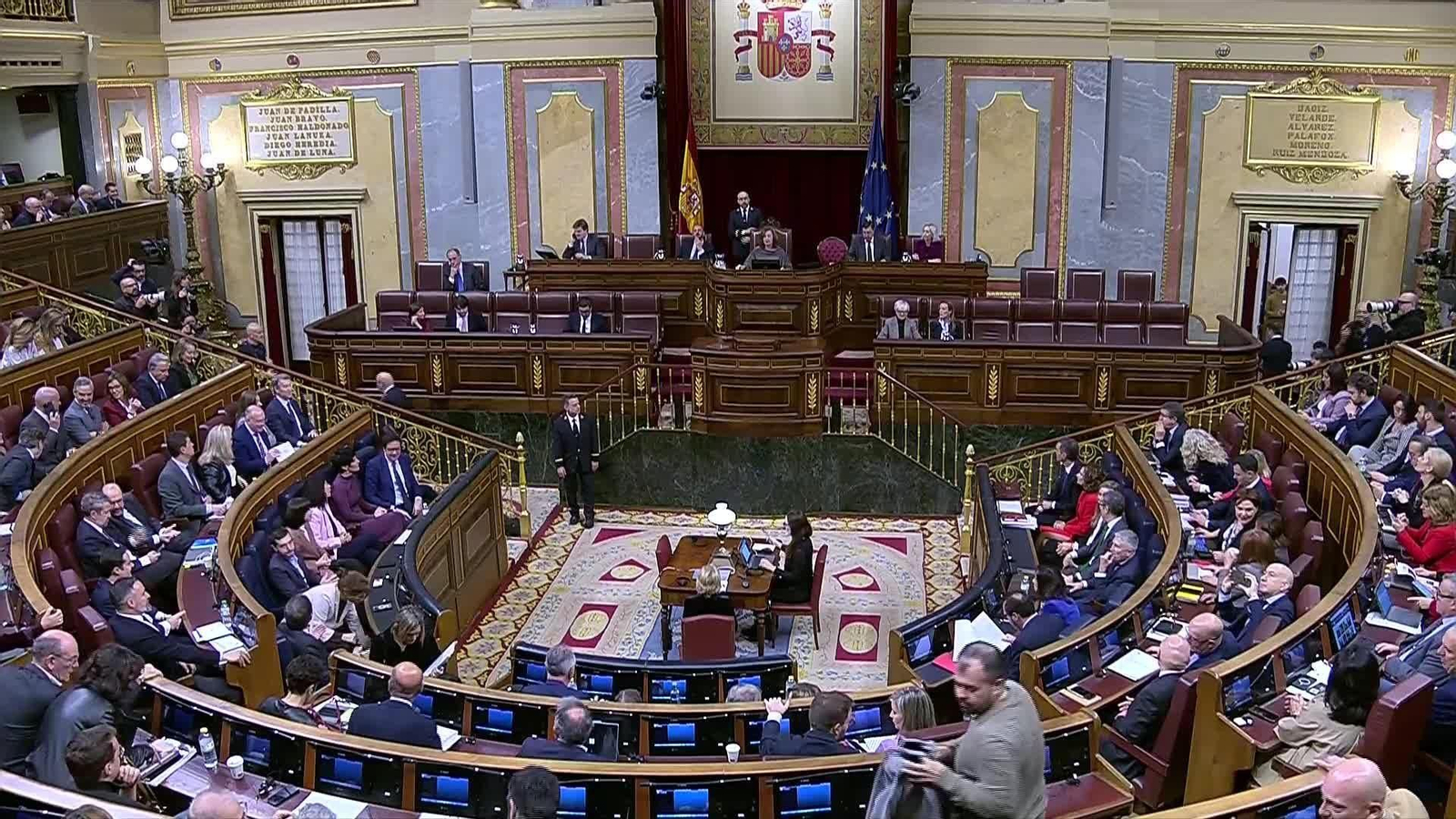 X014-CONGRESO MINUTO SILENCIO