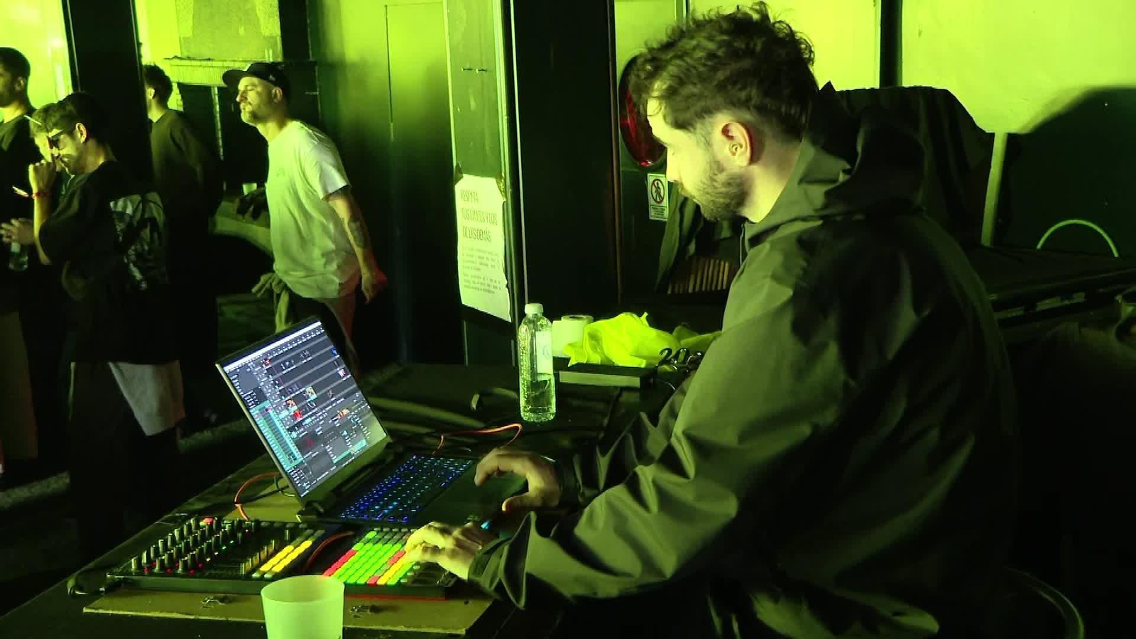 J037-BARCELONA CONTINUA FIESTA CERDANYOLA