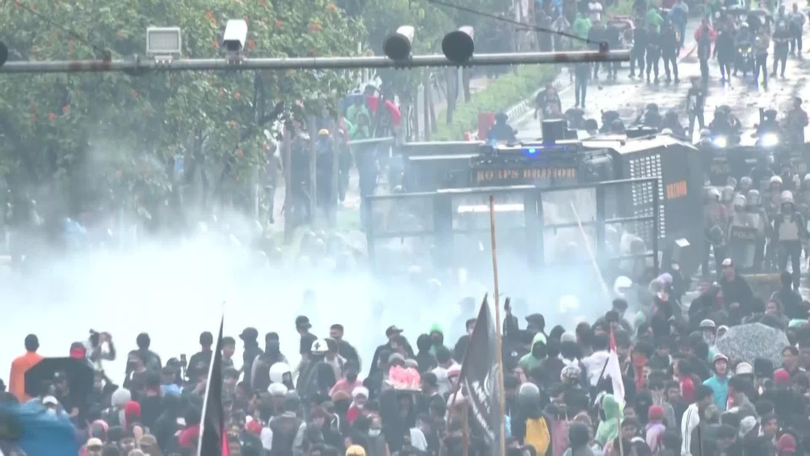 V004-INDONESIA PROTESTAS