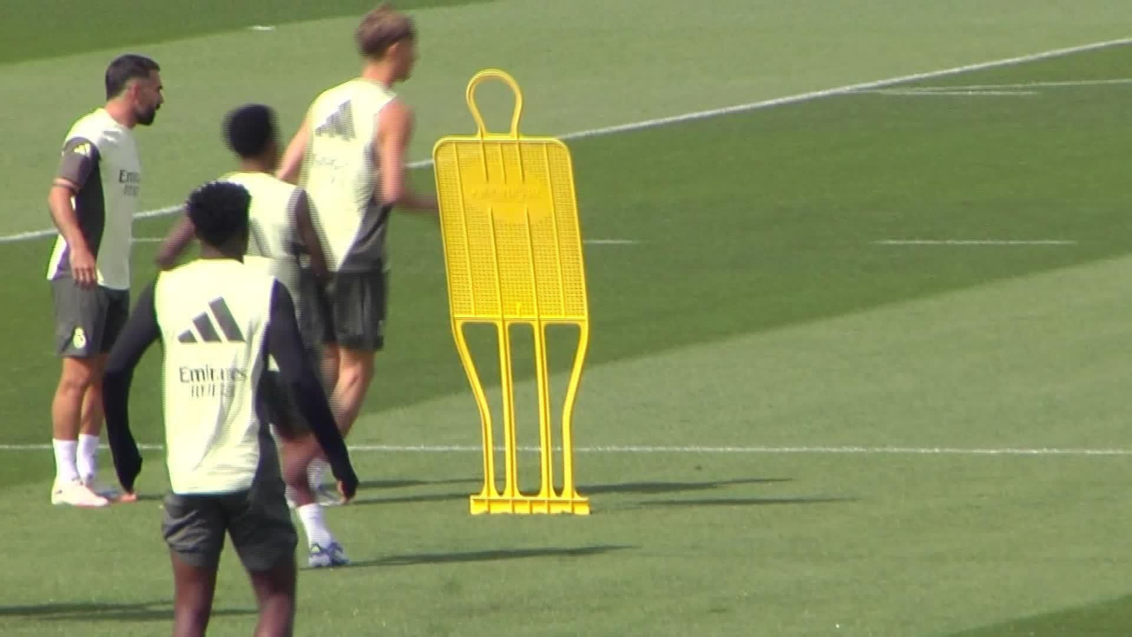 V040-MADRID ENTRENO RMADRID