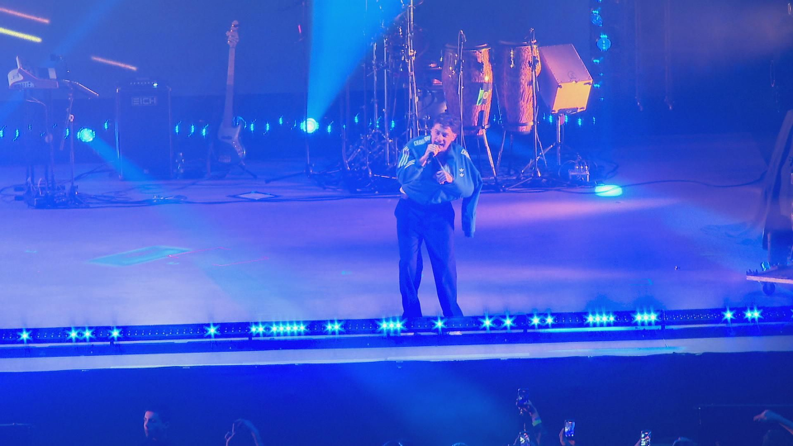 El rapero Delaossa sufre un aparatoso accidente durante su concierto en el Movistar Arena