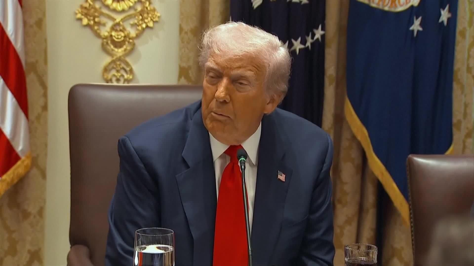 web trump amenaza españa