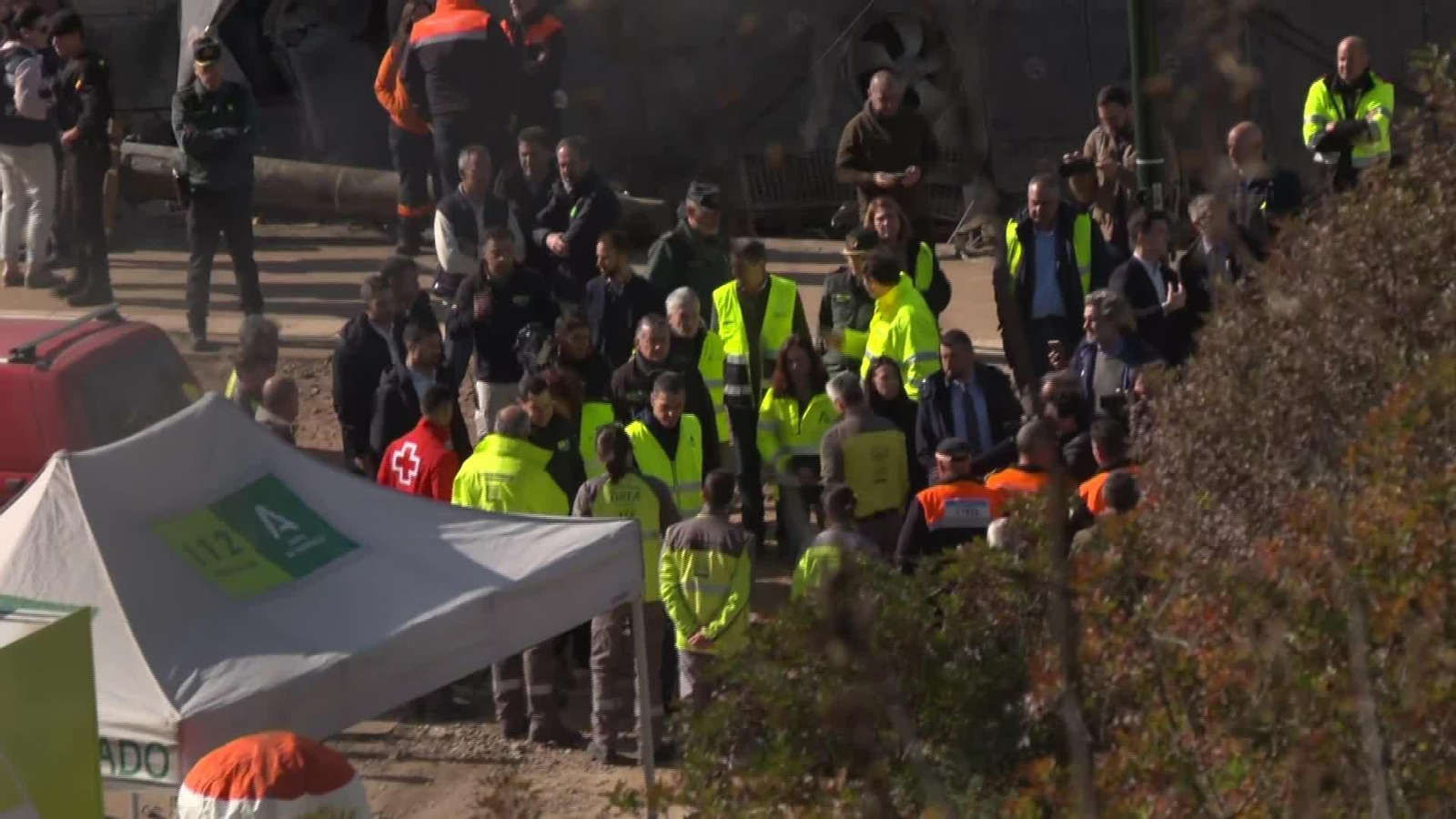 M001-EDI-VARIOS REACCIONES POLITICAS