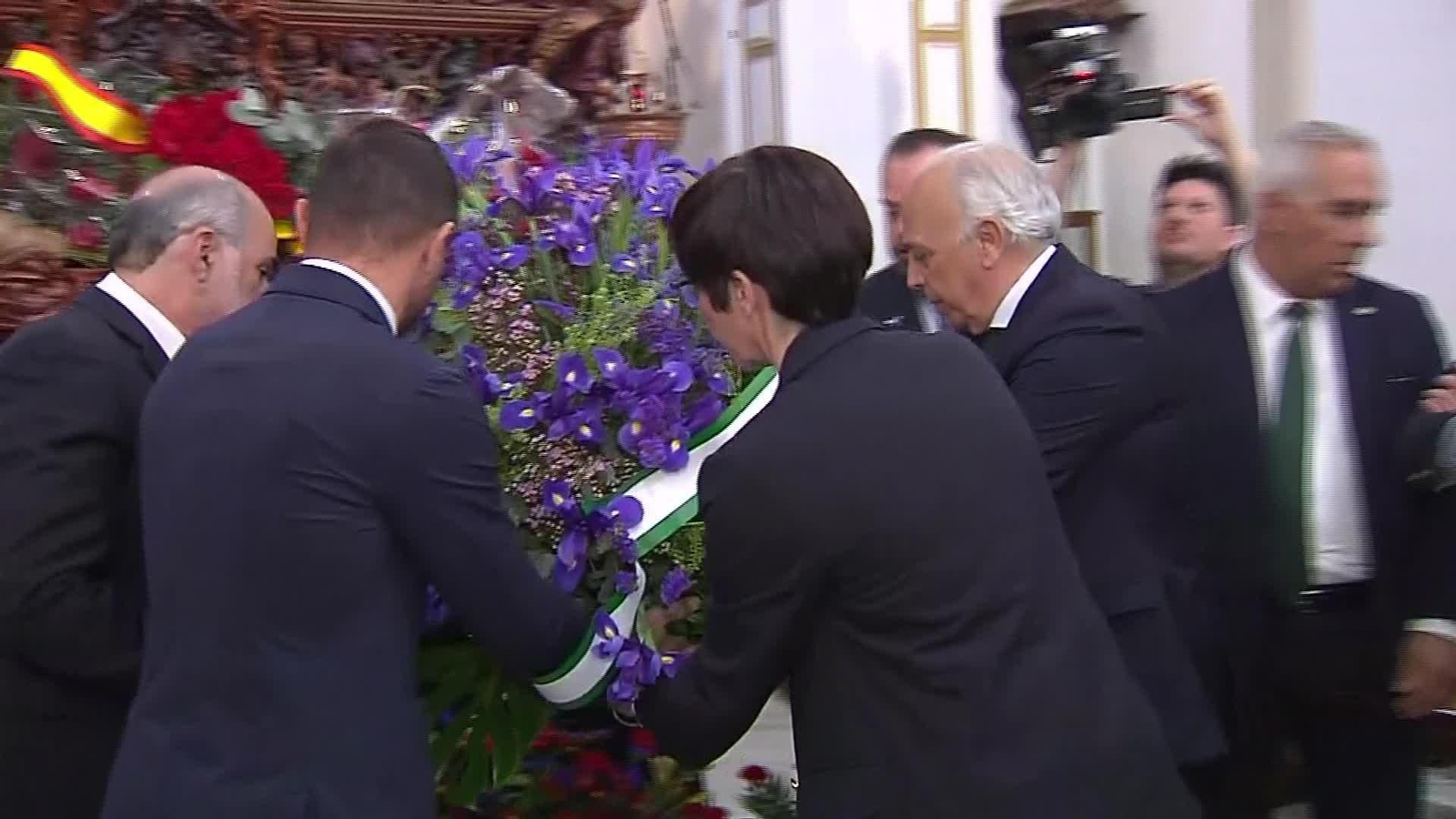 V041-SEVILLA OFRENDA FLORAL BETIS