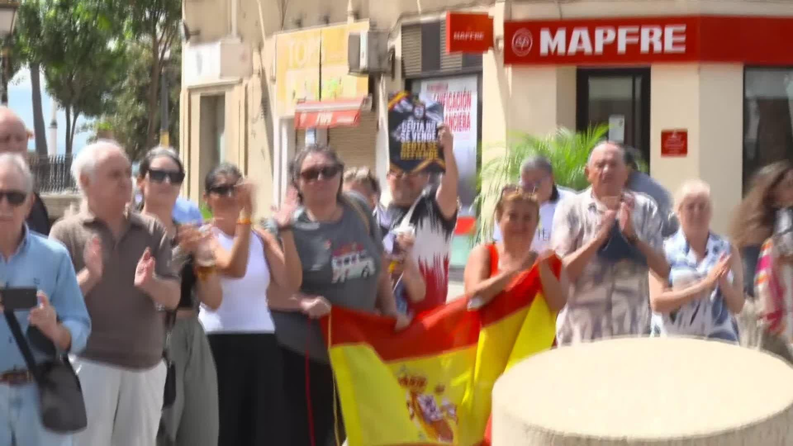 J018-CEUTA LLEGADA AZNAR REUNION VIVAS