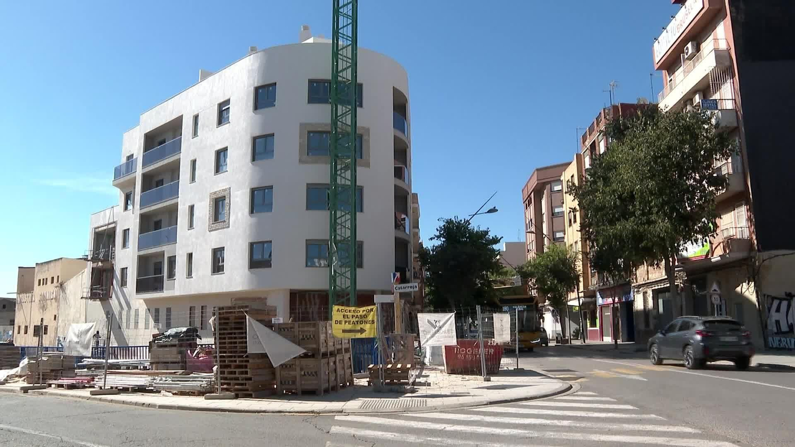 L028-VALENCIA CONSTRUYEN EDIFICIO ZONA INUNDABLE